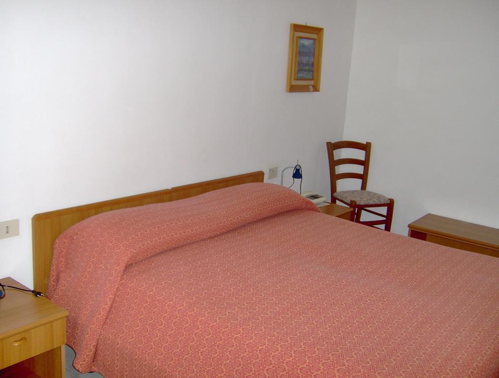 Hotel Svizzero Sangineto Δωμάτιο φωτογραφία